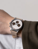 駝色太陽能手錶