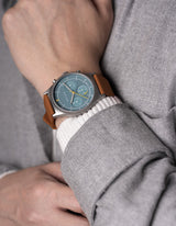 棕色太陽能手錶