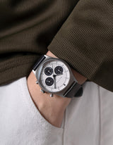 黑色太陽能手錶