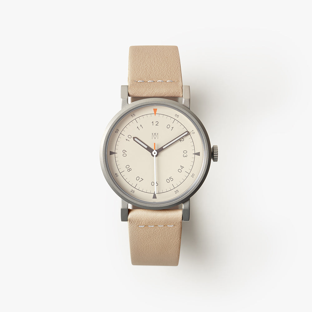 MUS-01 KHAKI P 34MM + 原色真皮錶帶 禮盒套裝