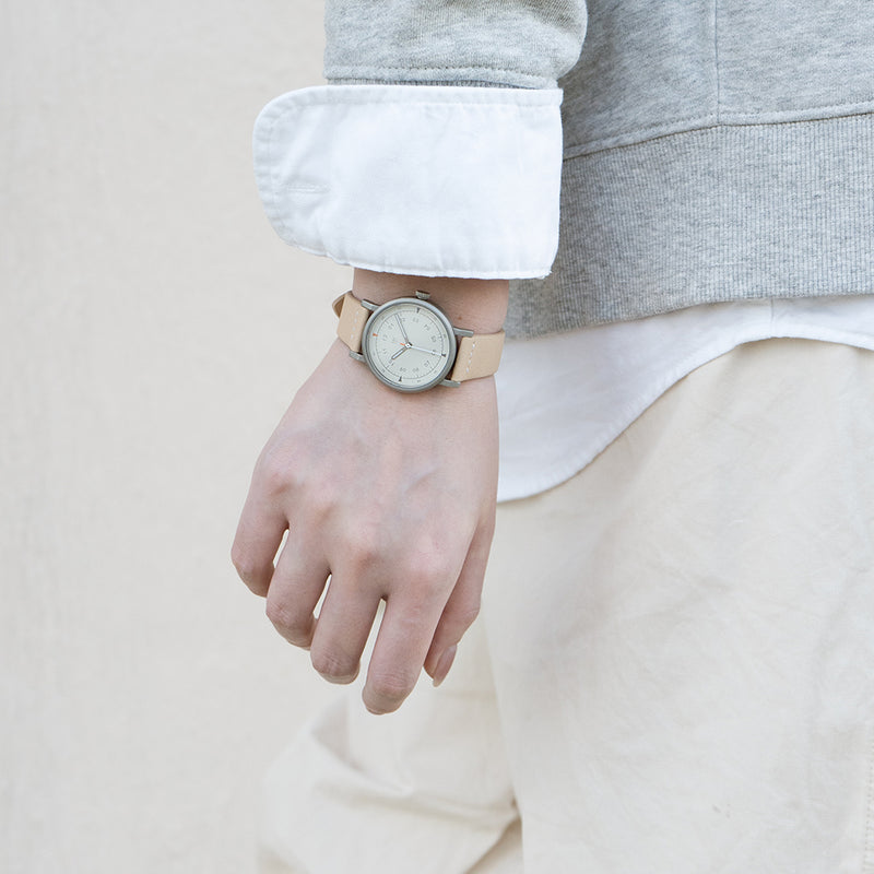 MUS-01 KHAKI P 34MM + 原色真皮錶帶 禮盒套裝