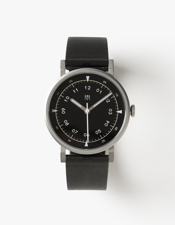 黑色皮革手錶